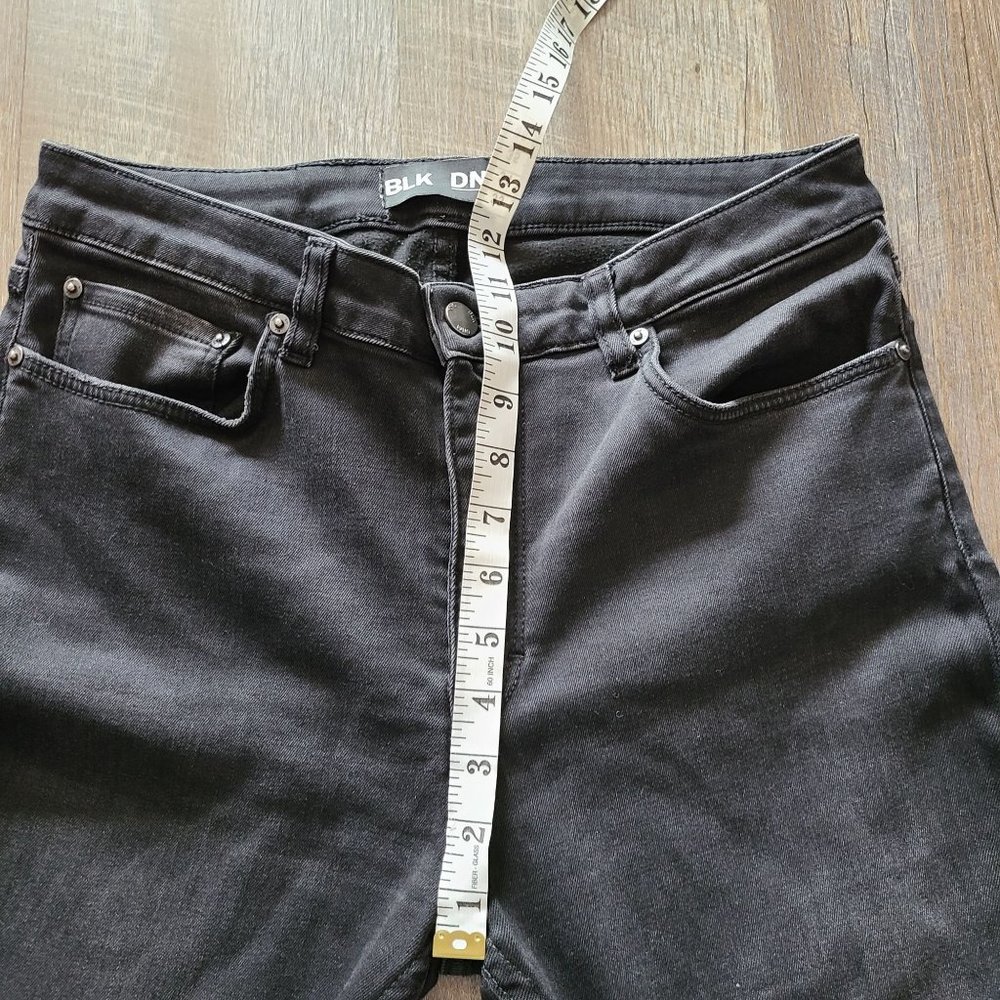 BLK DNM High Waist Flare Stretch Black Jeans Size 30 - Picture 7 of 8